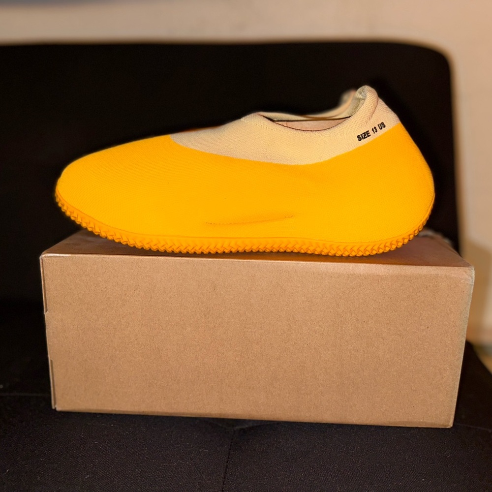 Yeezy knit runners size 13